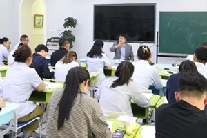 火斗山鎮(zhèn)中心校蒞臨北京市忠德學(xué)校交流訪問，開展教育交流活動(dòng)